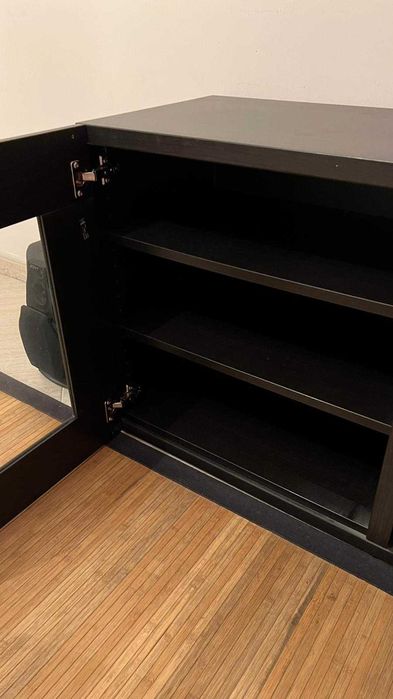 Estante/ armário  Besta (2 portas com vidro)