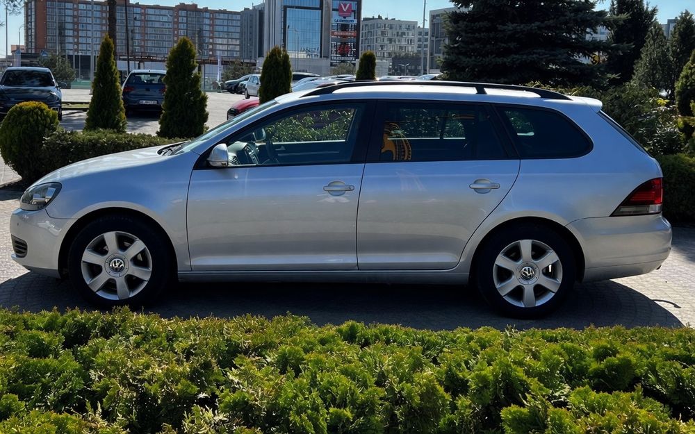 Автомобіль Volkswagen golf 6 Variant 1,6 TDI 2011