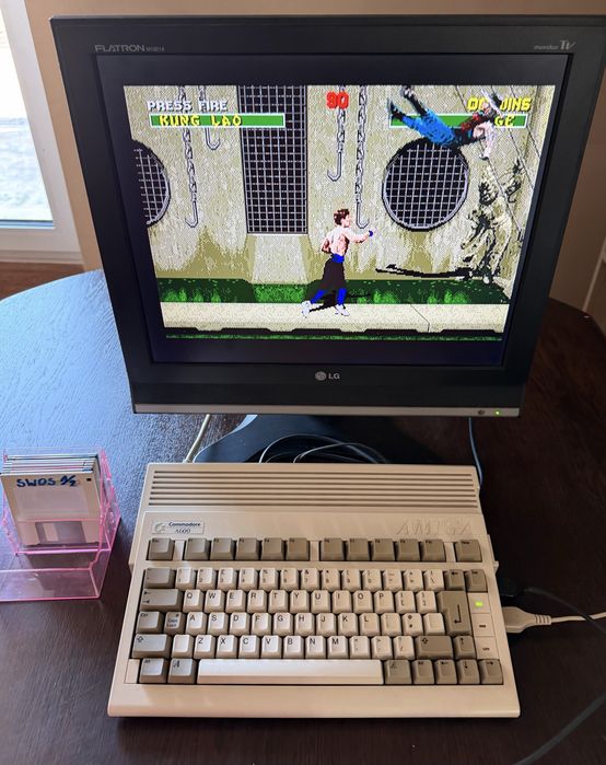 Amiga 600 2mb Chip Furia 020 - Zestaw