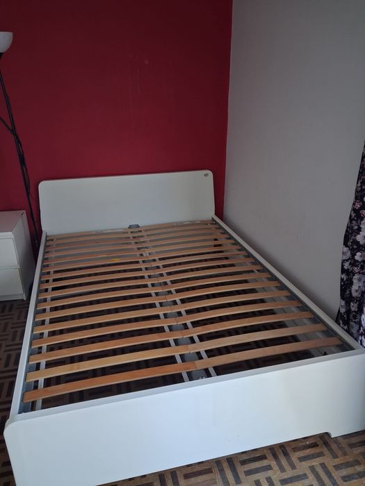 Conjunto de quarto IKEA (cama, guarda roupa, banquinha, mesa de estudo