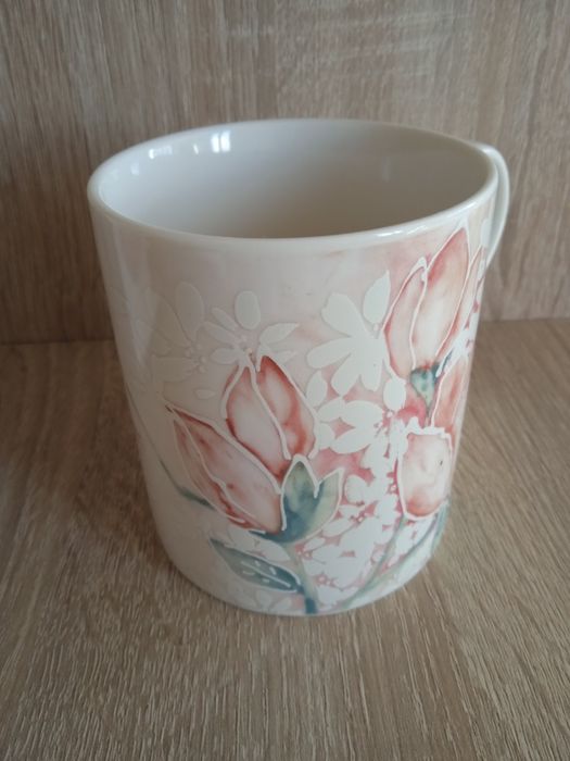 Новая керамическая чашка