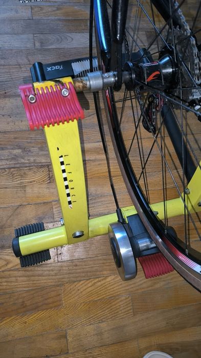 Tacx Cycleforce Swing T1460 велостанок магнітний на 7 передач