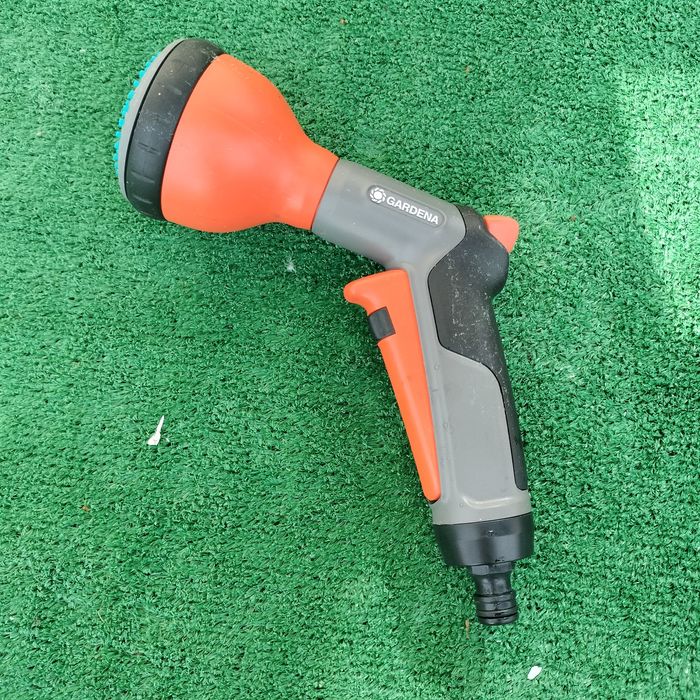 Pistolet do podlewania ogrodu gardena