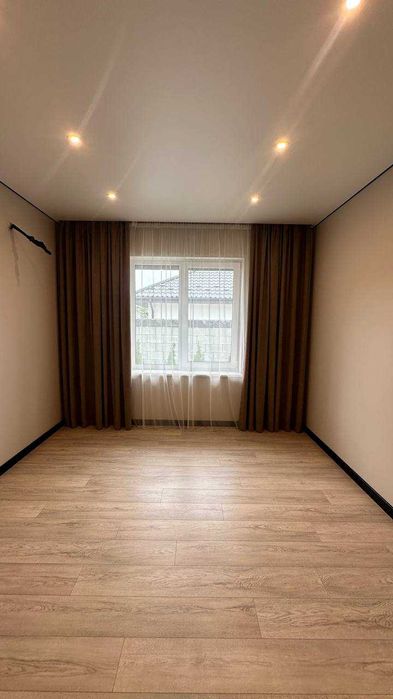 Будинок в зеленій локаціі.З РЕМОНТОМ І ТЕХНІКОЮ