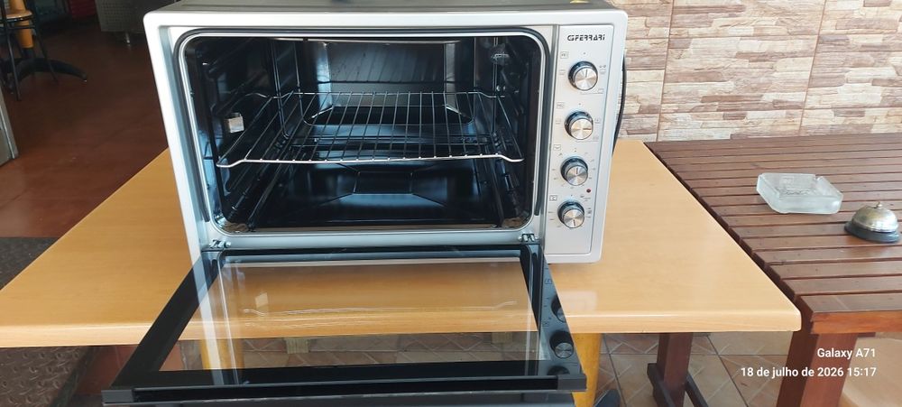 Forno  heletrico novo