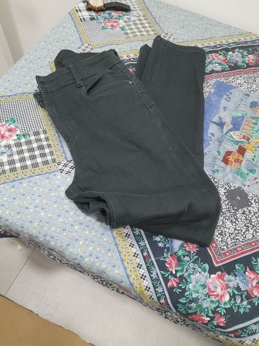 Calças verde musgo de sarja, tam 40