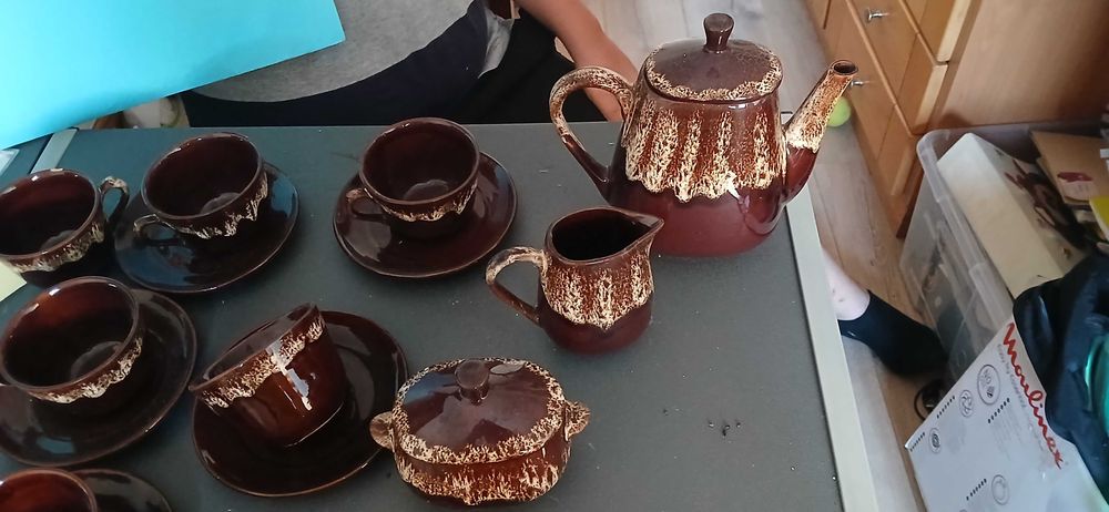 Conjunto de loiça cor chocolate446738060983019520