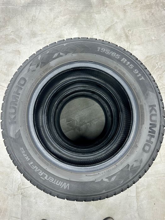 Комплект зимових  шин 195 65 15 91Т KUMHO WinterCraft WP52