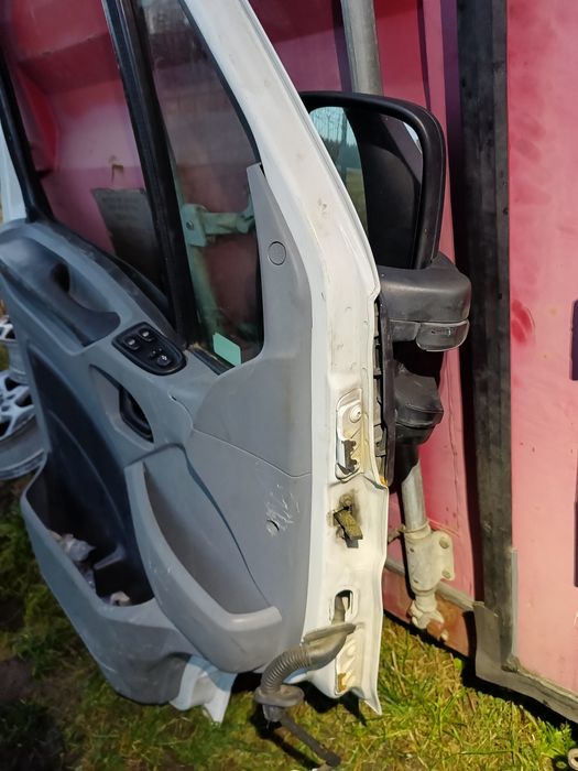 Drzwi lewe przod iveco daily 2009r - lewe