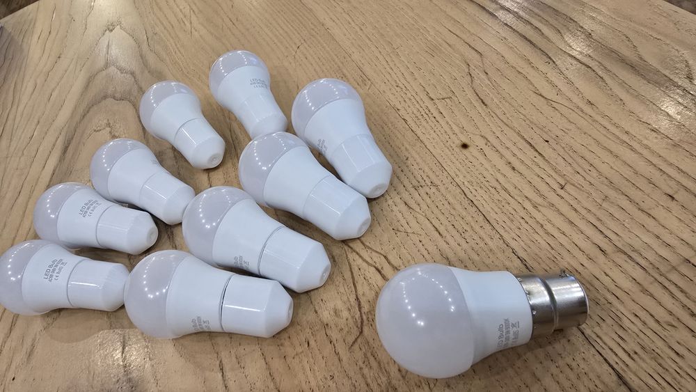 10 żarówek LED Bulb AC100-250V 3W 6000K zimna biel