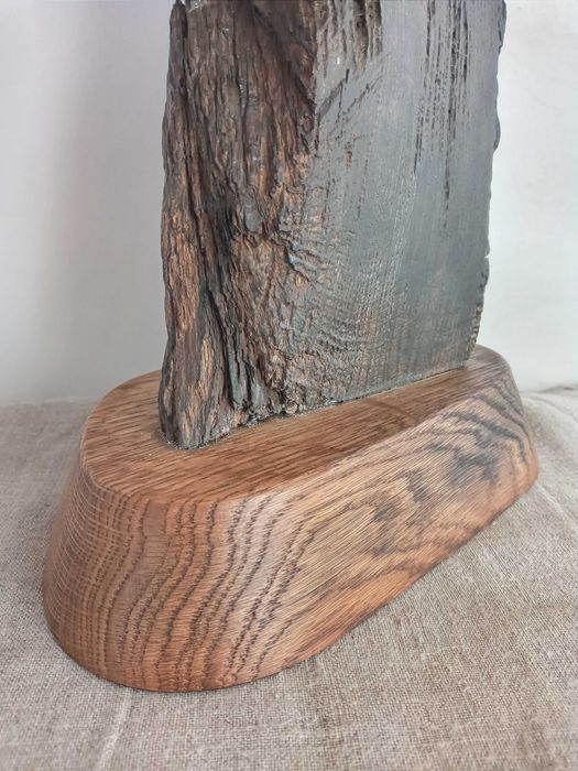 Магнітна підставка для кухонних ножів.