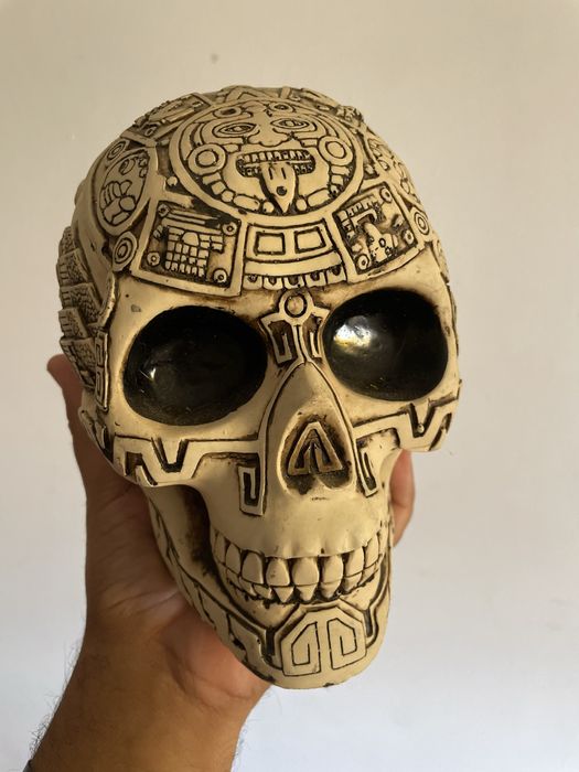 Caveira Mexicana vinda do México, esculpida à mão por artesão local.