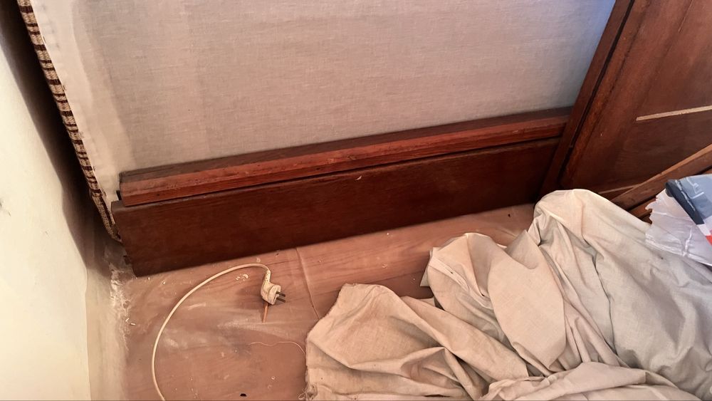 Stara dębowa rama do łóżka