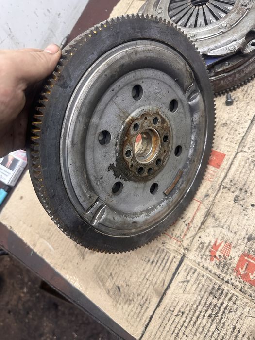 Демпфер Маховик Сцеплення диск корзина citroen peugeot 1.6 hdi