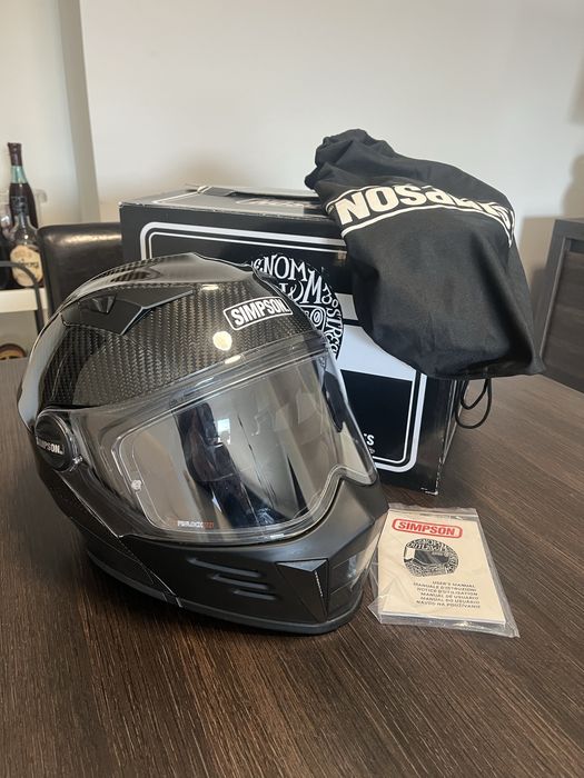 Capacete Simpson Darksome Carbon