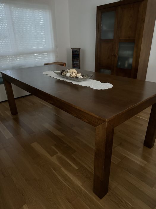 Mesa de jantar madeira de castanho