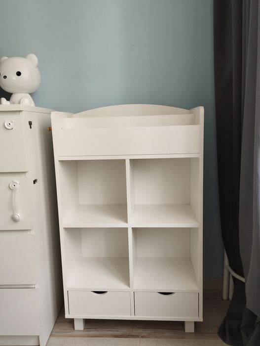 Regał na książki/ zabawki