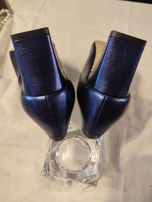 Buty skórzane czółenka Gino Rossi rozmiar 38 granatowe