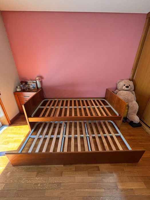 Cama de solteiro extensível para casal