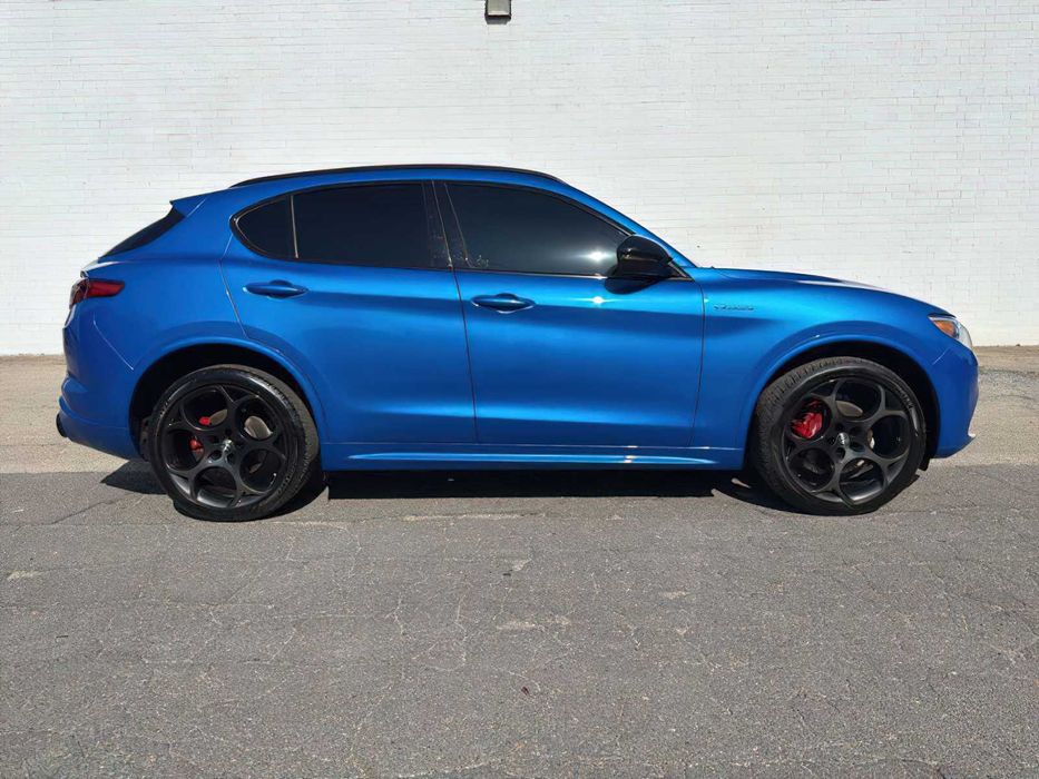 Alfa Romeo Stelvio Veloce      2023