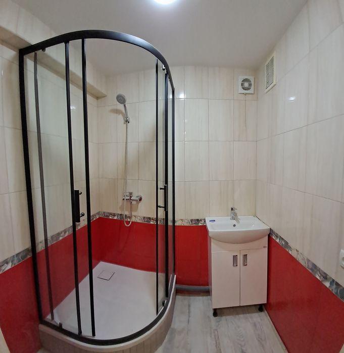 Продам двух комнатную кв. в г. Самар (Новомосковск).