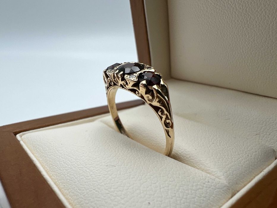 Złoty pierścionek 2,75g 10K | próba 375 | rozmiar 15 | Rubiny+diamenty