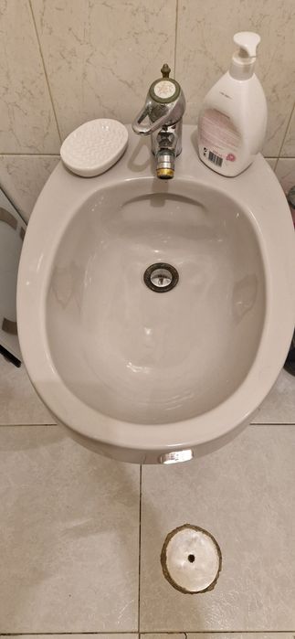 Loiças wc em tom de cinza