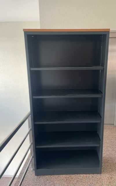 Conjunto de duas Estantes de metal com 12 Prateleiras