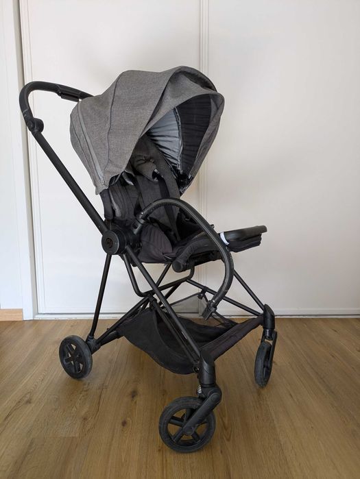 Conjunto ovo e carrinho Cybex - Ovo Cloud Z i-Size e Carrinho Mios