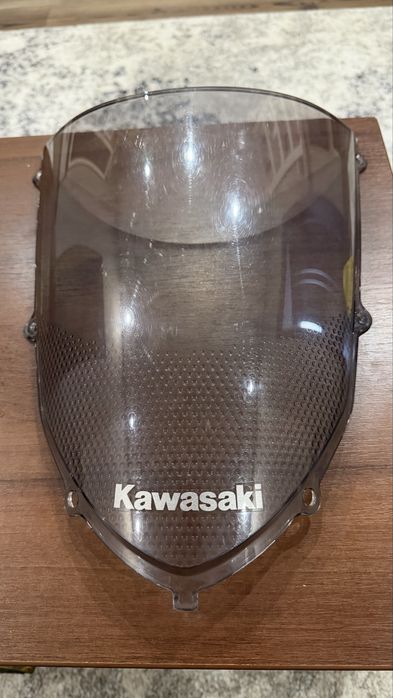 Вітрове скло Z750s