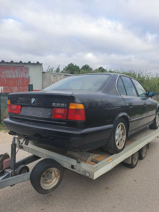 Bmw 525i com documentos em dia, ( 2 unidades )