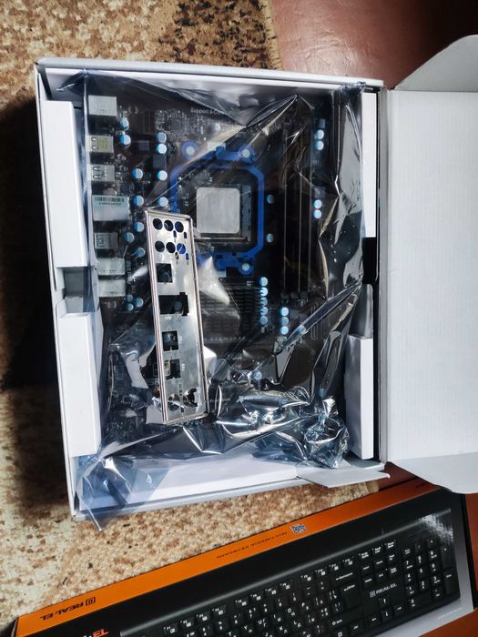 Amd fx 8350 vs asrok killer 970 pro3 12 gb ram