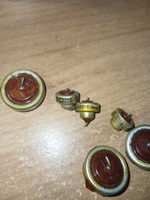 Конденсаторы К52-2,Резисторы ПП3-41