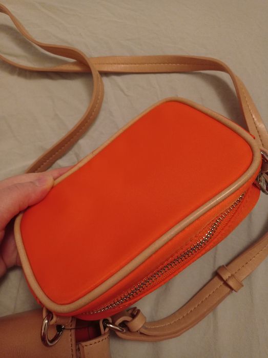 Torebka crossbody z kosmetyczką 2w1 Parfois