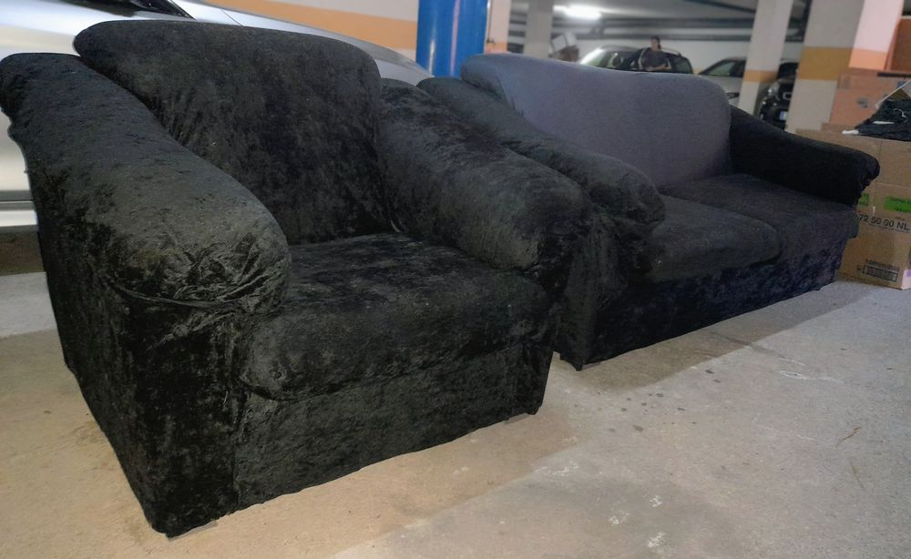 Sofá-Cama 2 Lugares + Poltrona Re-estofado em  Veludo Preto
