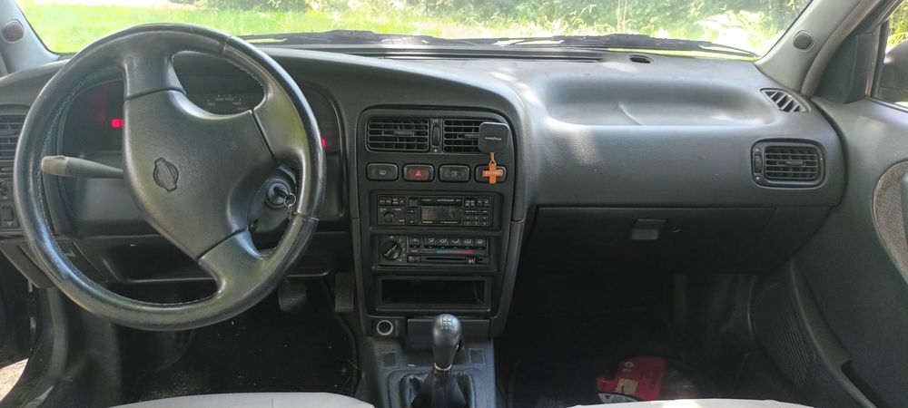 Nissan primera p10