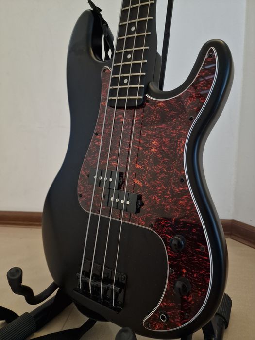 Gitara basowa Harley Benton pb 20 sbk standard series