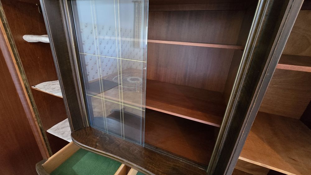 Armário vintage Art Deco nogueira