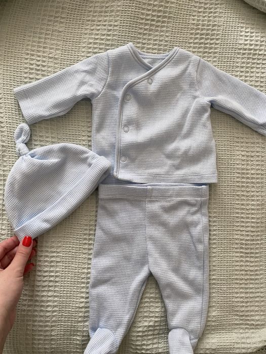 Костюм на выписку ,56-62р