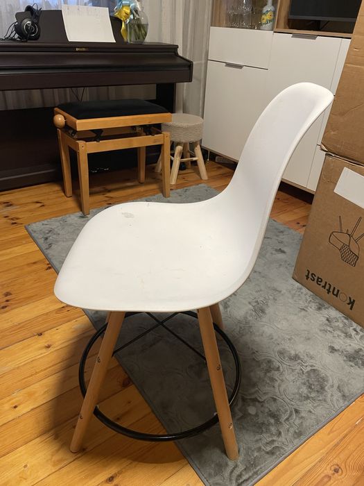 Krzesla do jadalni 7 sztuk po pięć dych