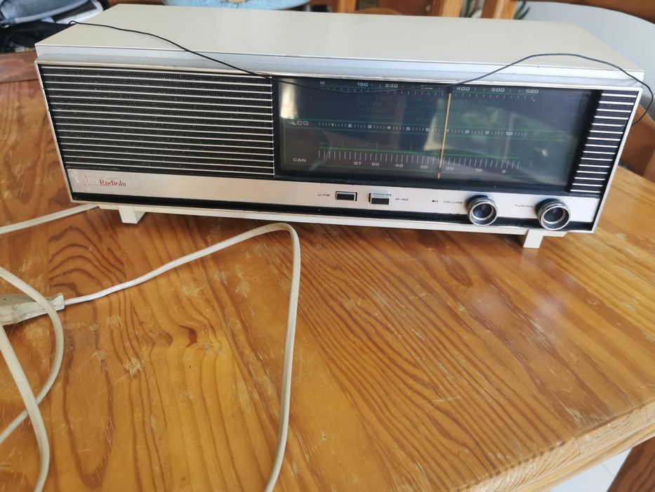 Rádio antigo a funcionar