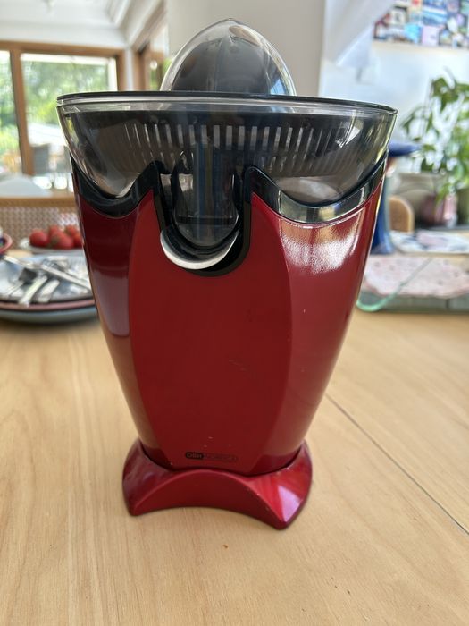 Wyciskarka do cytrusów OBH Nordica czerwona