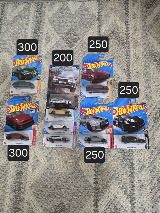 Іграшки hot wheels