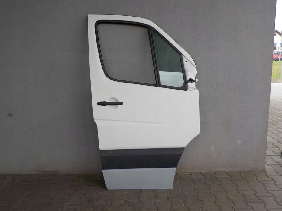 VW CRAFTER SPRINTER 906 DRZWI PRAWE PRZÓD PASAŻERA