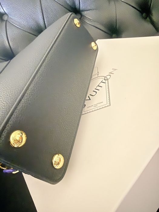 Bolsa LOUIS VUITTON capucines bb