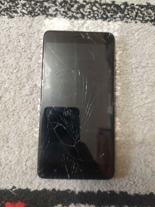 Мобільні телефони Редмі Нот 4 б/у.