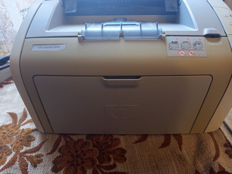 Продам принтер HP LaserJet 1020