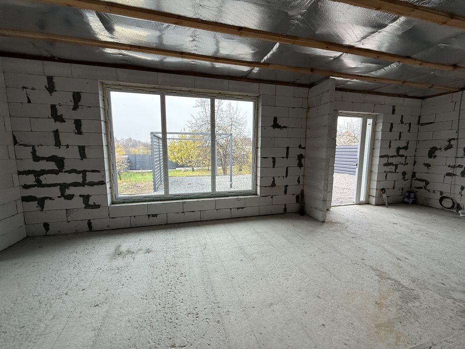 Новий будинок на Казбеті з газом в. Франка