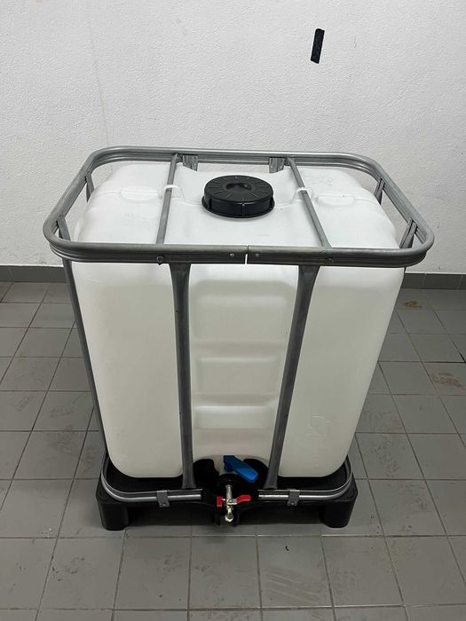 Tanque IBC 300 litros