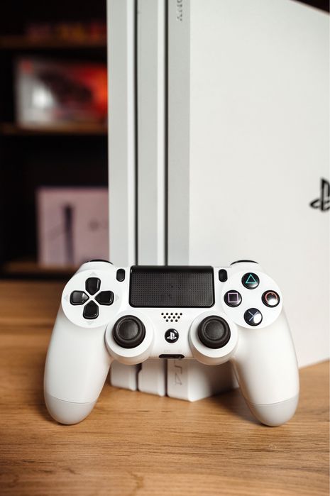 PlayStation 4 Pro 1 TB White гарантія 12 місяців від магазину!